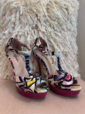 Paprika Multicolor Abstract Print Platform Heels